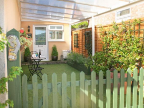 Amelyah Cottage, Winscombe